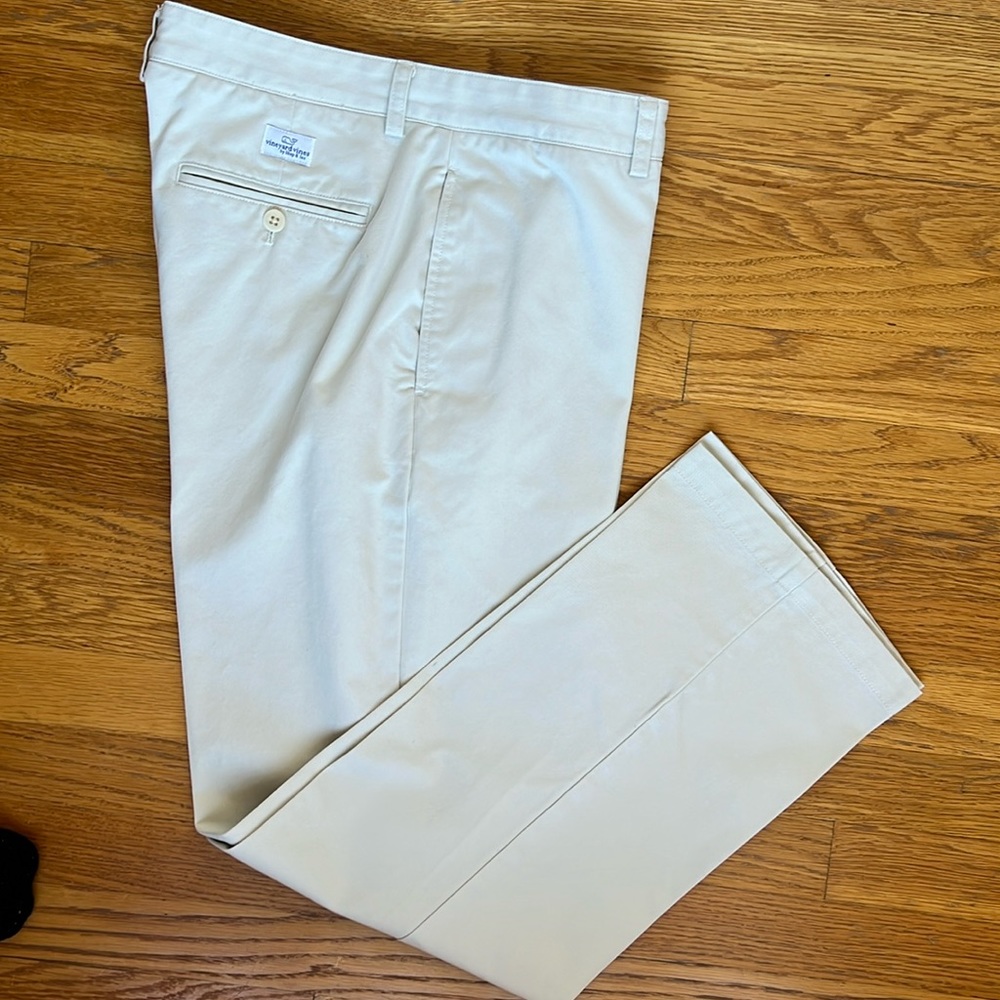 Vineyard Vines straight fit Club Pants light stone size 33x30 like new